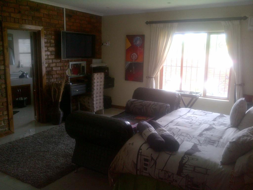 Hotel Die Bostokelos And Spa à Vanderbijlpark Extérieur photo
