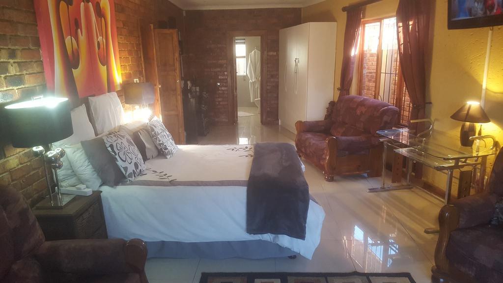 Hotel Die Bostokelos And Spa à Vanderbijlpark Extérieur photo